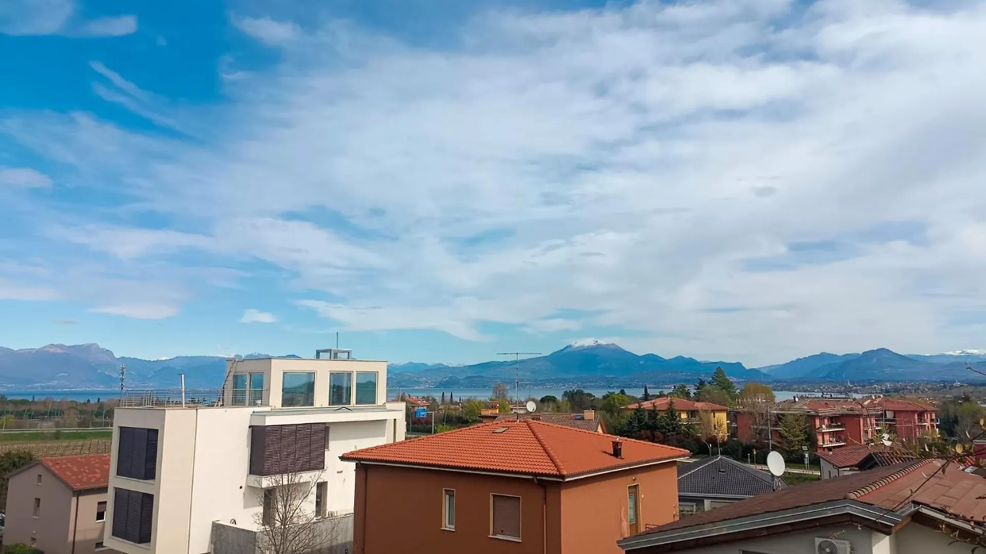 The Terrace On The Lake - Apartment With Pool Peschiera del Garda