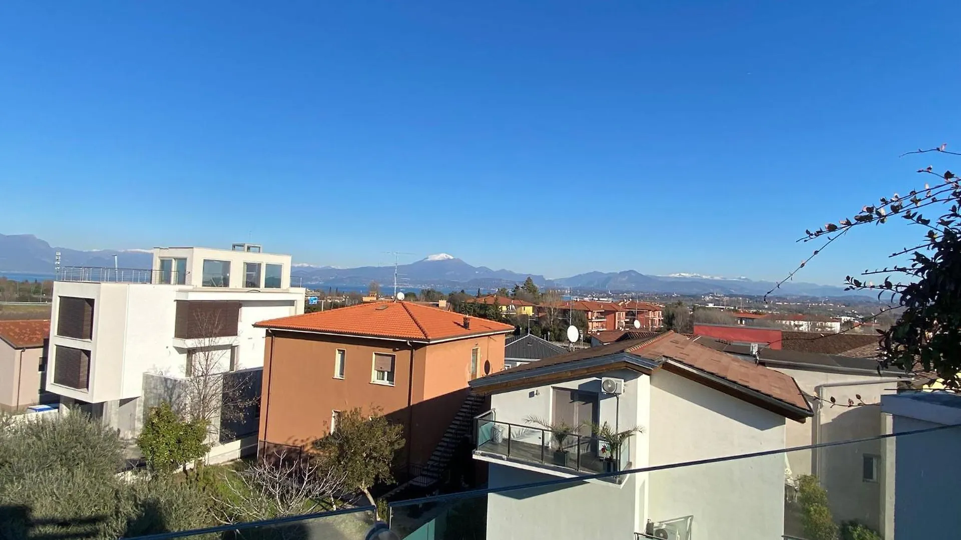The Terrace On The Lake - Apartment With Pool Peschiera del Garda
