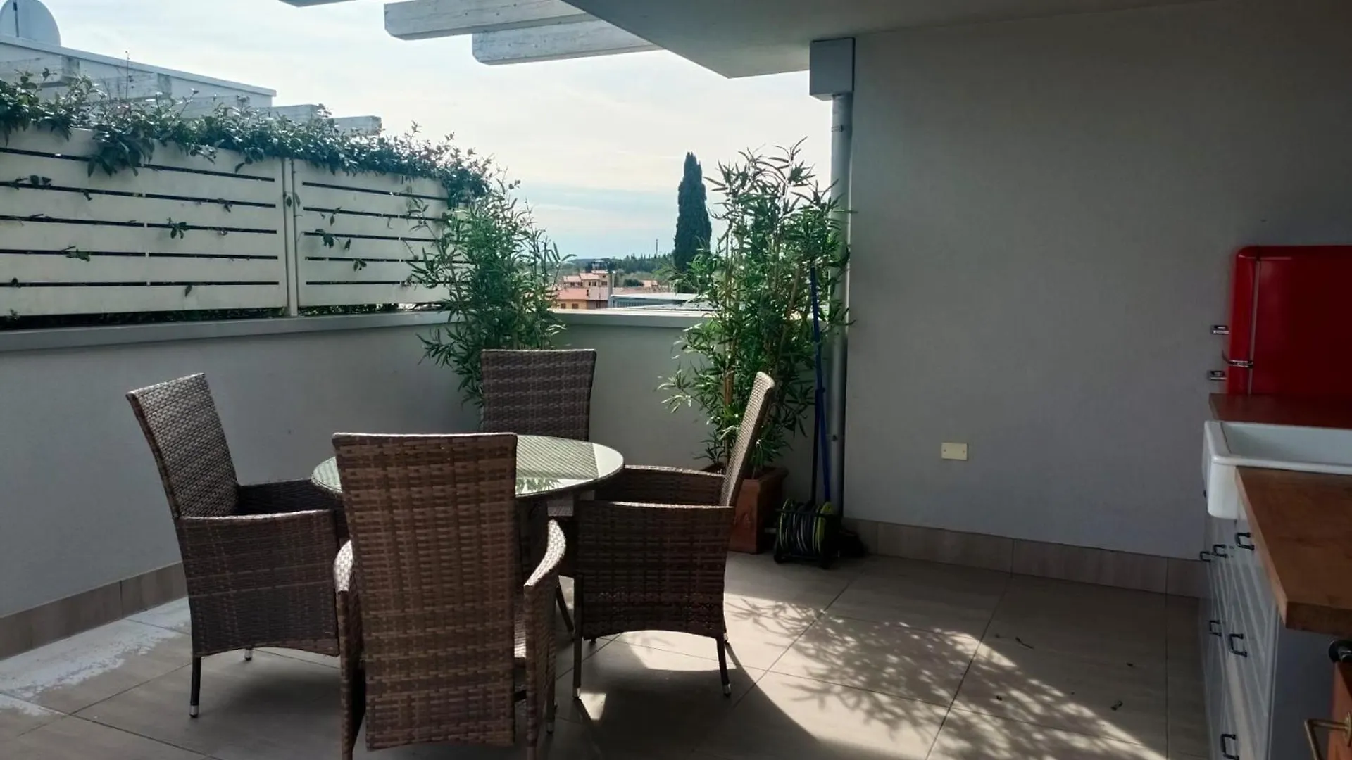 The Terrace On The Lake - Apartment With Pool Peschiera del Garda Italy