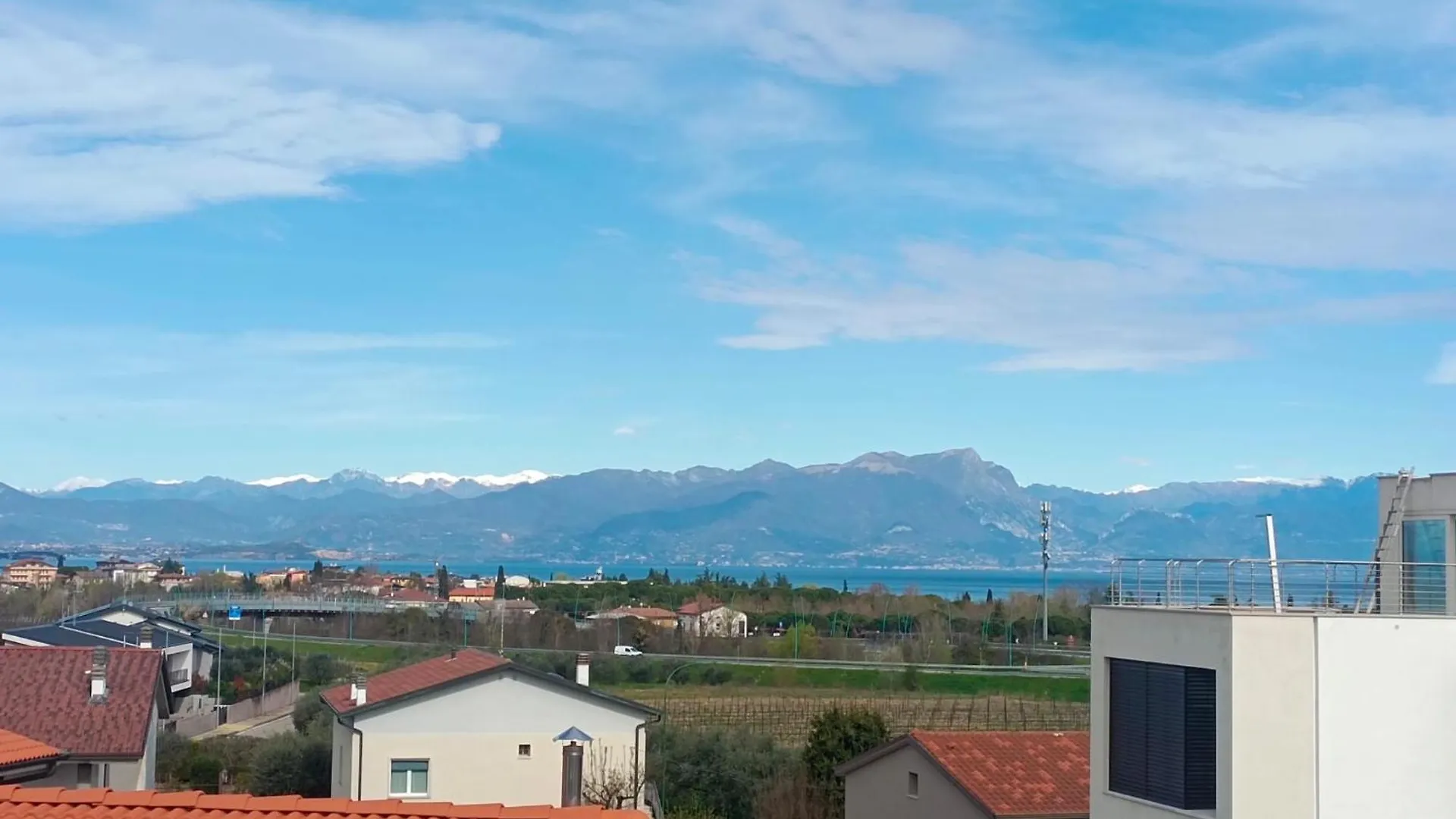 The Terrace On The Lake - Apartment With Pool Peschiera del Garda Italy